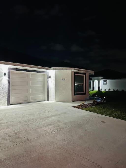 White House 1 Lehigh Acres Exterior foto